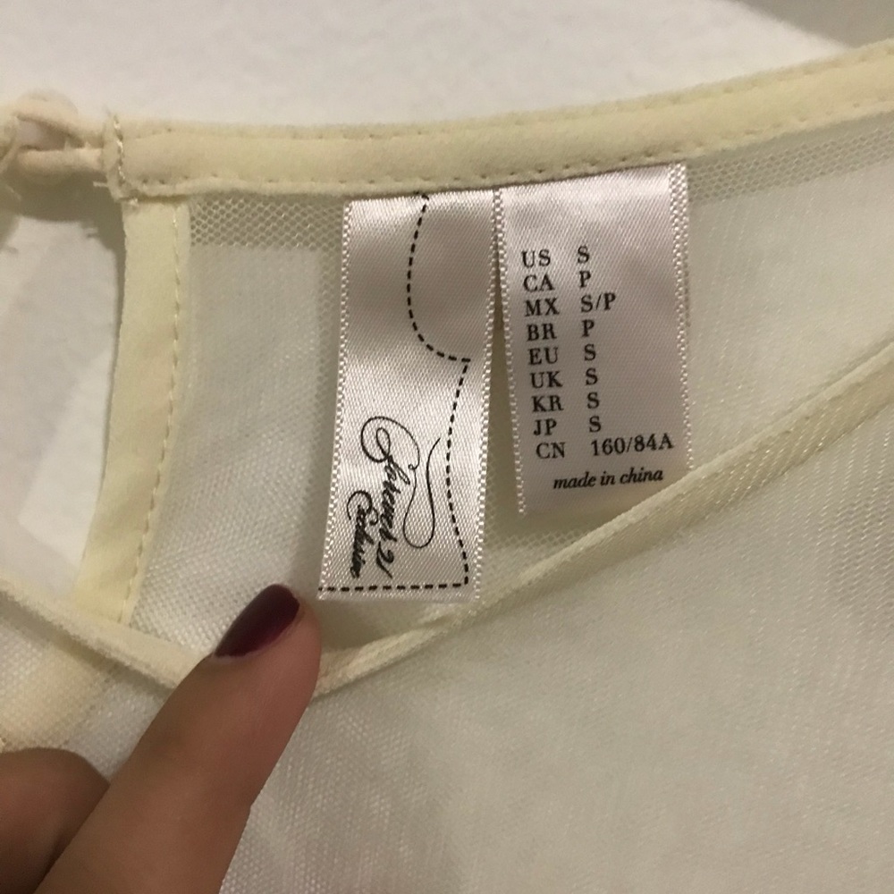 F21 Top - Picture 3 of 3